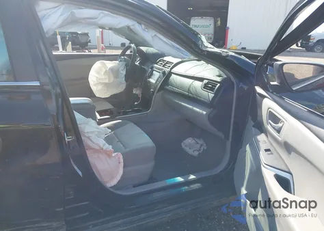 2015 Toyota Camry Le z USA, uszkodzony, nr VIN 4T4BF1FK5FR495403